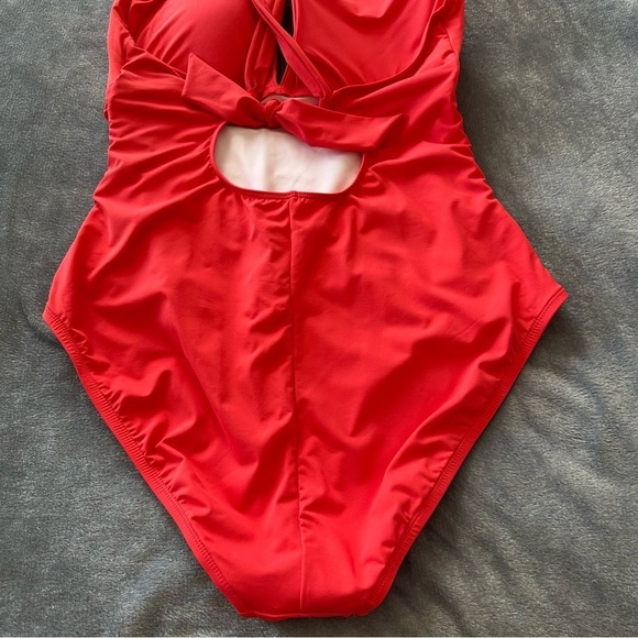 NWT La Blanca Island Goddess High Neck Keyhole One Piece Guava Size 16 - Picture 10 of 16